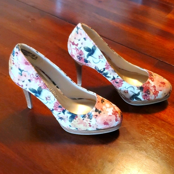 Payless Christian Siriano platform heels - Picture 2 of 4